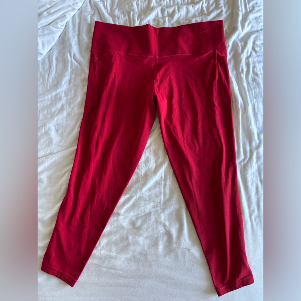 Athleta 7/8 Salutation Stash Tights